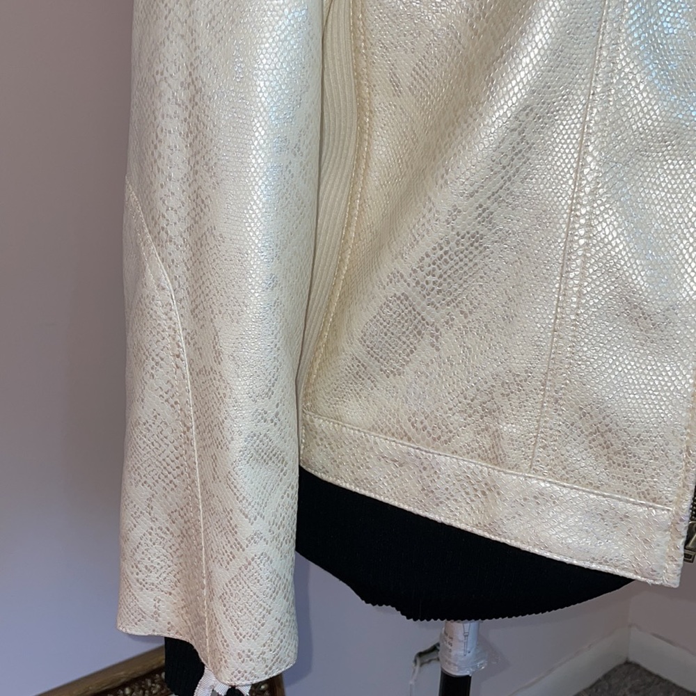 Chico Jacket - image 3